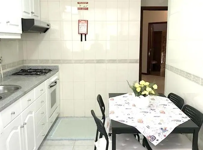 Spacious With Sea View In Viana Do Castelo, 90 M² Apartman *