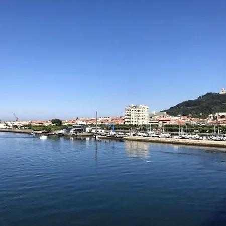 Apartment Spacious With Sea View In Viana Do Castelo, 90 M²