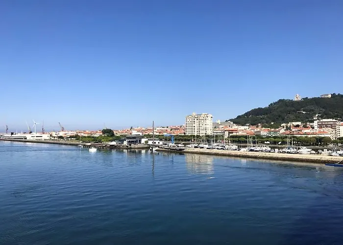 아파트 Spacious With Sea View In Viana Do Castelo, 90 M²